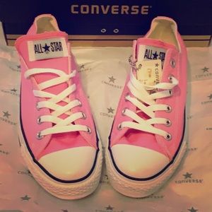 NWT & Box 🔥🔥🌈 CONVERSE Chuck Taylor
